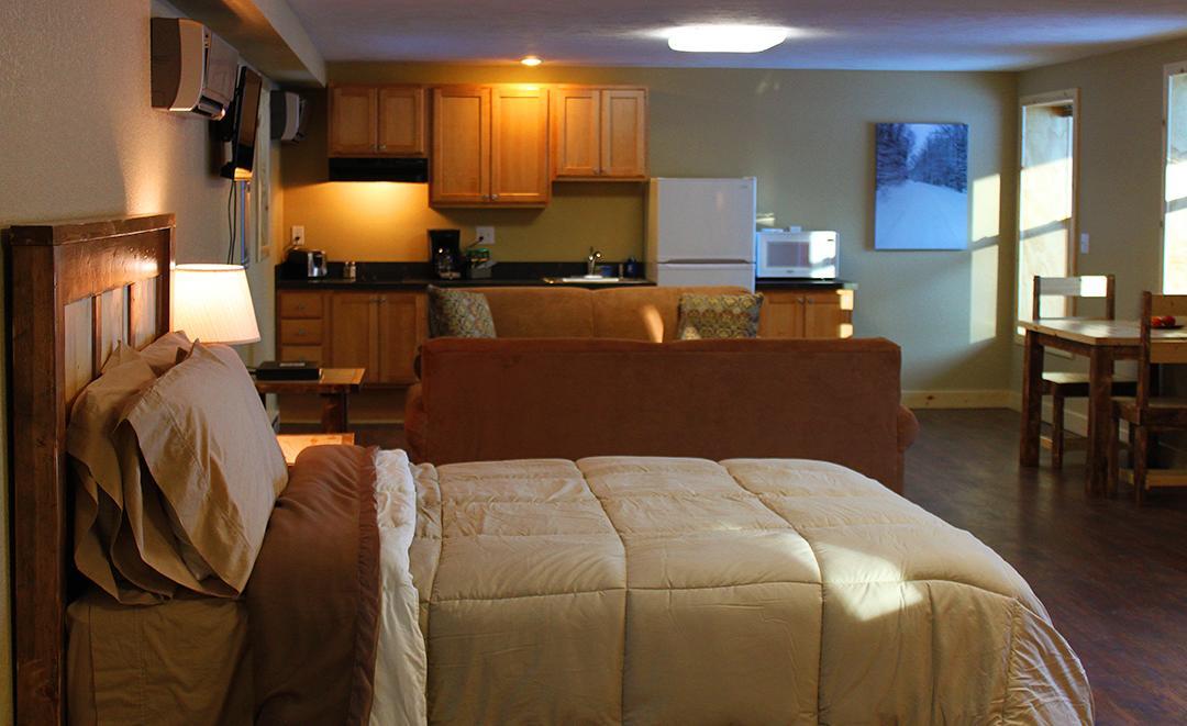 Tahquamenon Lodging 3*